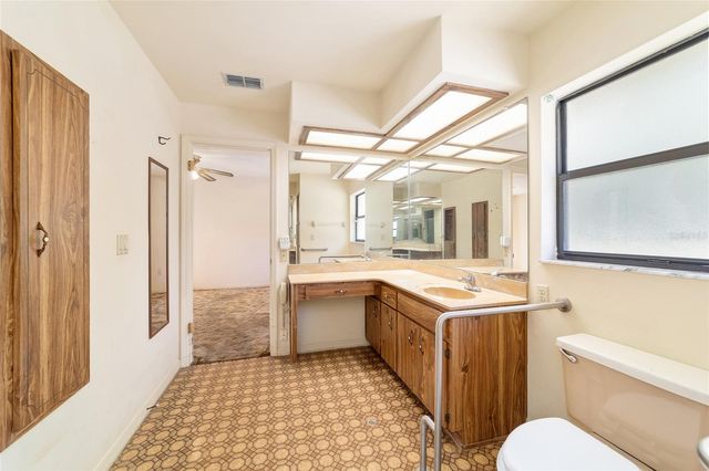 10700 SE SUNSET HARBOR ROAD, Summerfield, FL 34491