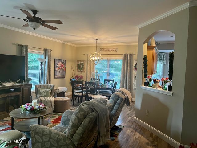 207 E Sunnyside, Queensbury, NY 12804