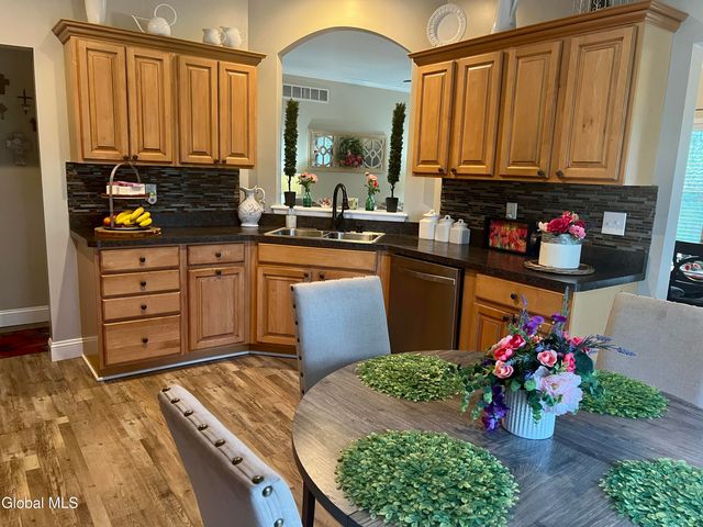 207 E Sunnyside, Queensbury, NY 12804