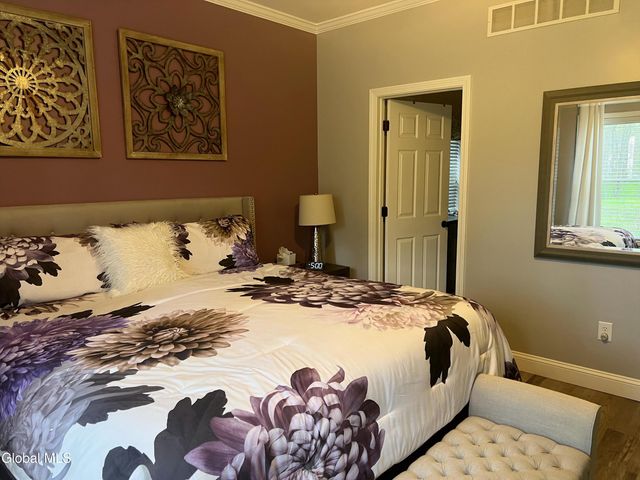 207 E Sunnyside, Queensbury, NY 12804