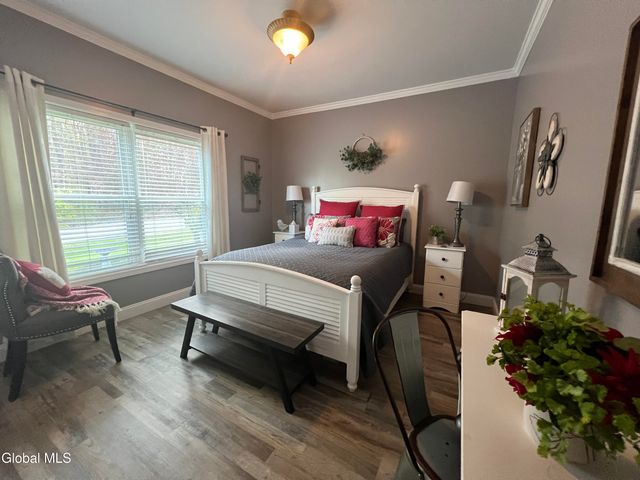 207 E Sunnyside, Queensbury, NY 12804