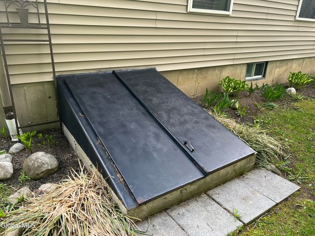 207 E Sunnyside, Queensbury, NY 12804