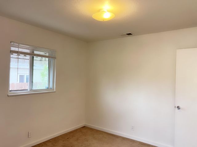 6121 24th St, Sacramento, CA 95822