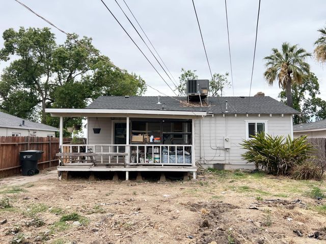 6121 24th St, Sacramento, CA 95822