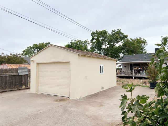 6121 24th St, Sacramento, CA 95822