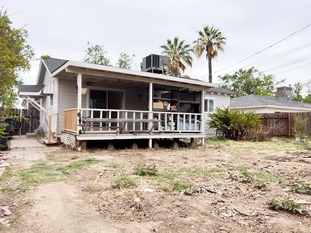 6121 24th St, Sacramento, CA 95822