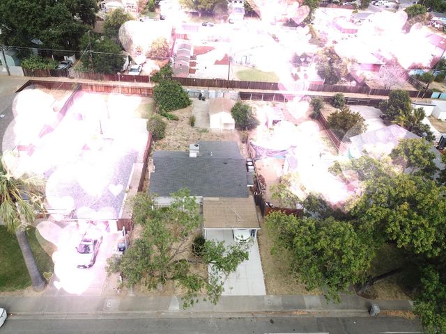 6121 24th St, Sacramento, CA 95822