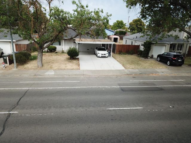 6121 24th St, Sacramento, CA 95822