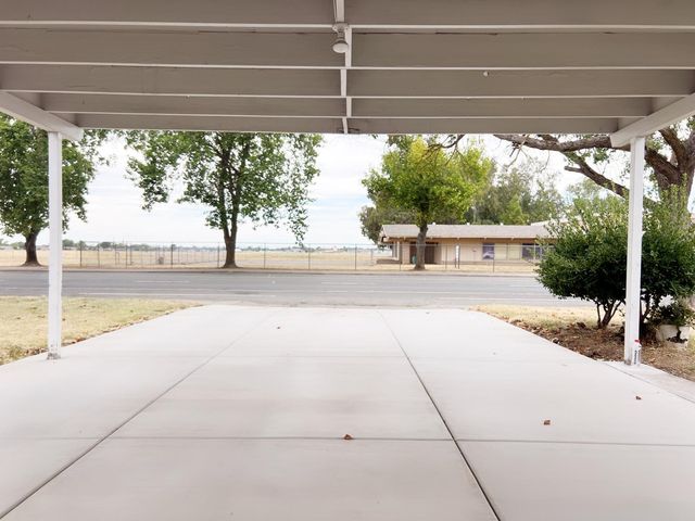6121 24th St, Sacramento, CA 95822