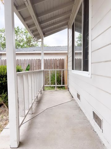 6121 24th St, Sacramento, CA 95822