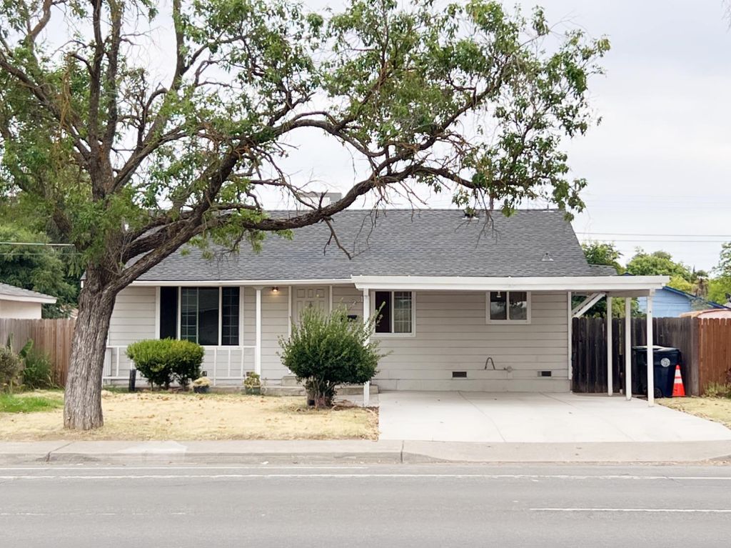 6121 24th St, Sacramento, CA 95822