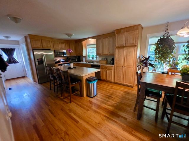 71 Lakeview Road, Plymouth, CT 06786