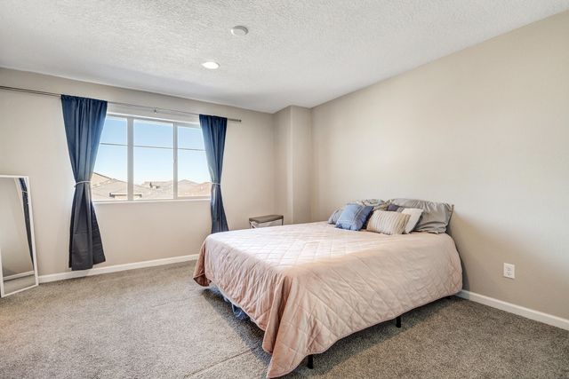 708 Cuarzo Road SE, Rio Rancho, NM 87124