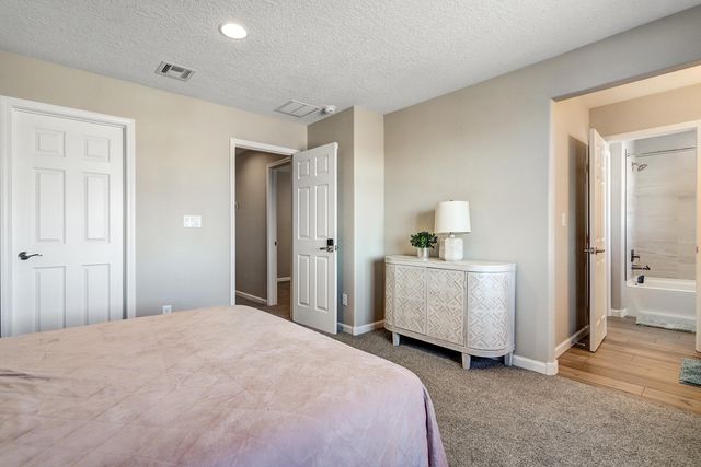 708 Cuarzo Road SE, Rio Rancho, NM 87124