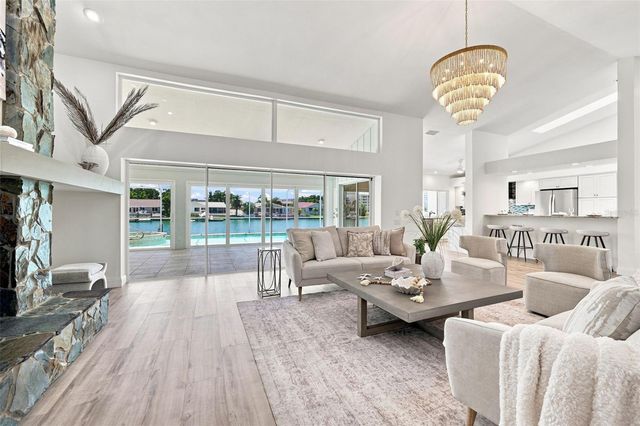 5921 SEABIRD DRIVE S, Gulfport, FL 33707