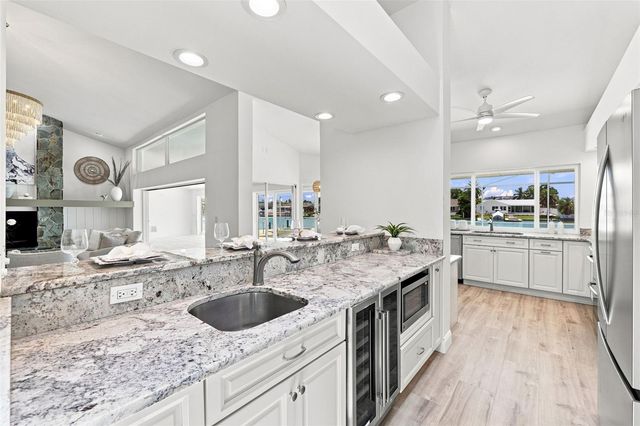 5921 SEABIRD DRIVE S, Gulfport, FL 33707