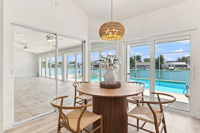 5921 SEABIRD DRIVE S, Gulfport, FL 33707