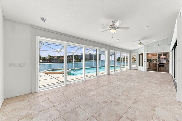 5921 SEABIRD DRIVE S, Gulfport, FL 33707