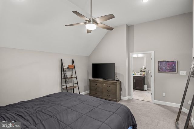 1 BLOOMER DR, Burlington, NJ 08016