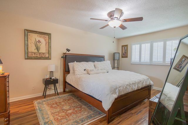 715 Lori Drive 303, Palm Springs, FL 33461