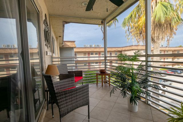 715 Lori Drive 303, Palm Springs, FL 33461