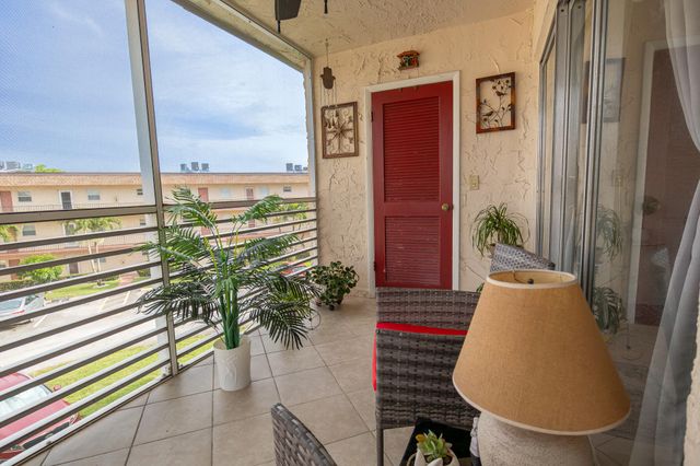 715 Lori Drive 303, Palm Springs, FL 33461