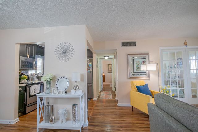 715 Lori Drive 303, Palm Springs, FL 33461