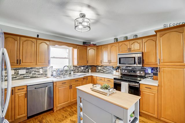 135 Kraft Drive, Ashville, OH 43103