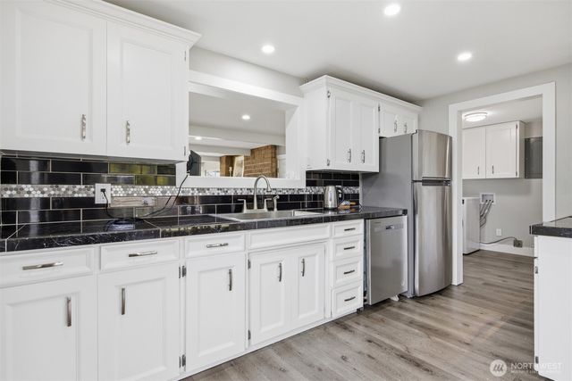 108 W Bartlett Road, Lynden, WA 98264