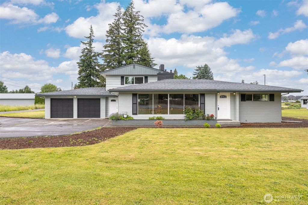 108 W Bartlett Road, Lynden, WA 98264
