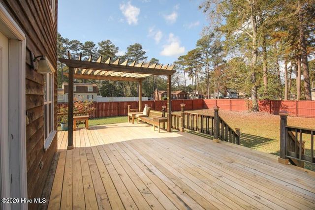 1516 Candlewick Drive, Greenville, NC 27834