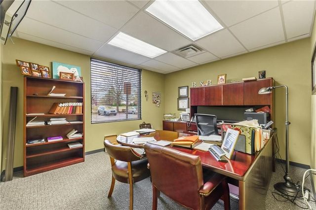 1479 executive Place B, Springdale, AR 72762