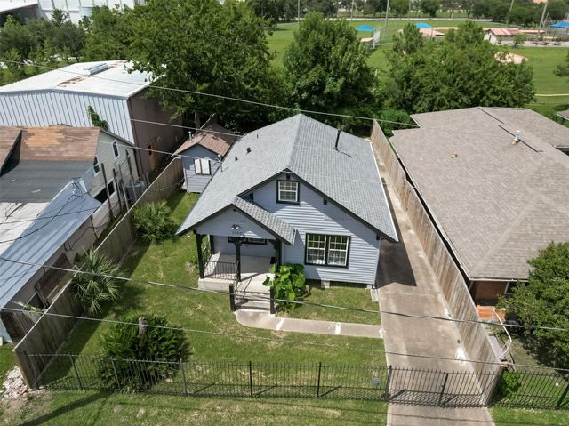 1305 Munger Street, Houston, TX 77023