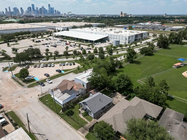 1305 Munger Street, Houston, TX 77023