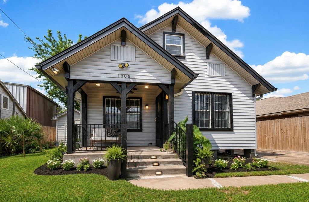 1305 Munger Street, Houston, TX 77023