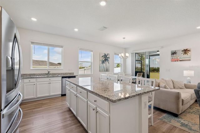 1682 LITTLELEAF BOXWOOD LOOP, Mascotte, FL 34753