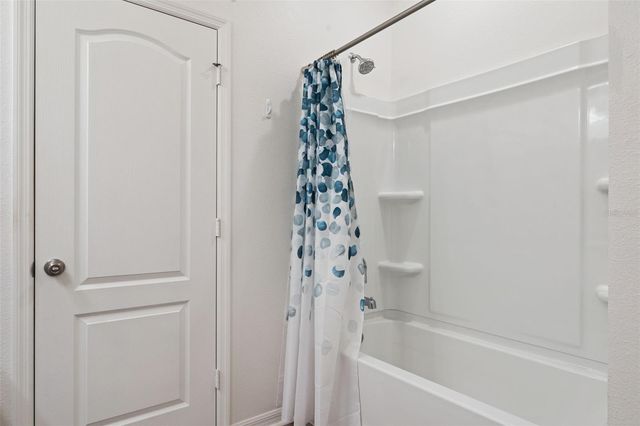 1682 LITTLELEAF BOXWOOD LOOP, Mascotte, FL 34753