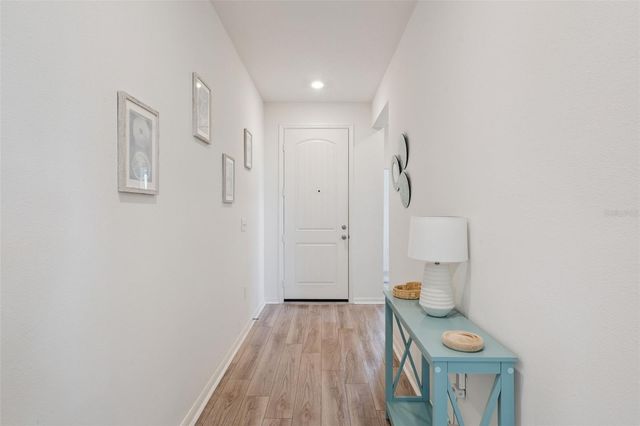 1682 LITTLELEAF BOXWOOD LOOP, Mascotte, FL 34753