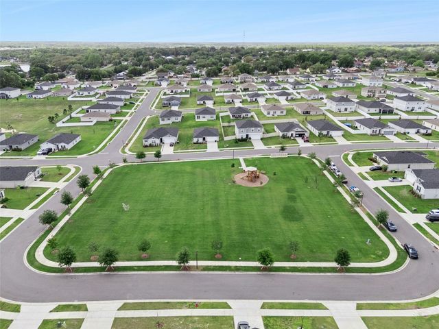 1682 LITTLELEAF BOXWOOD LOOP, Mascotte, FL 34753