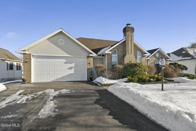 28 Dogwood Lane, Colonie, NY 12211