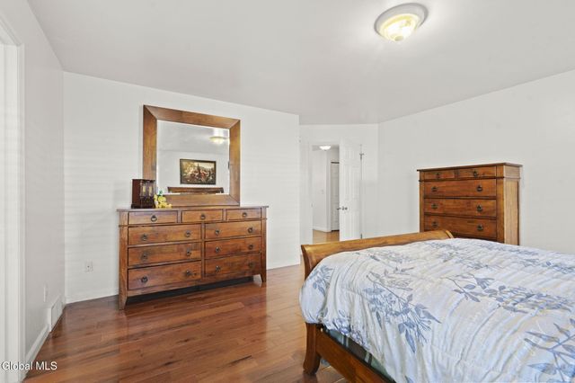 28 Dogwood Lane, Colonie, NY 12211