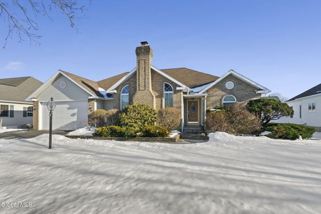 28 Dogwood Lane, Colonie, NY 12211