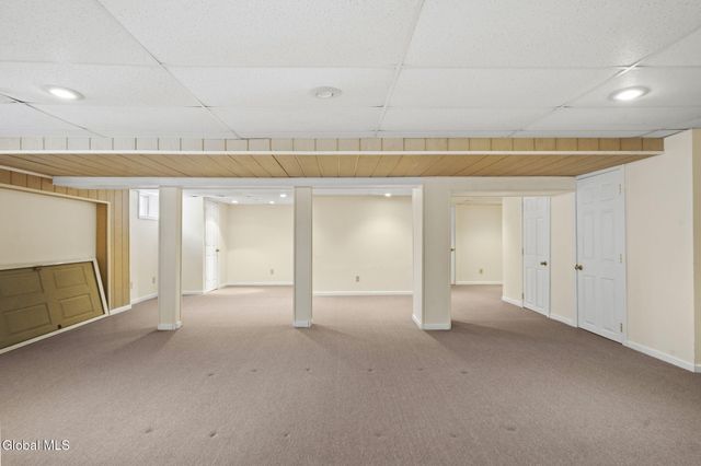 28 Dogwood Lane, Colonie, NY 12211