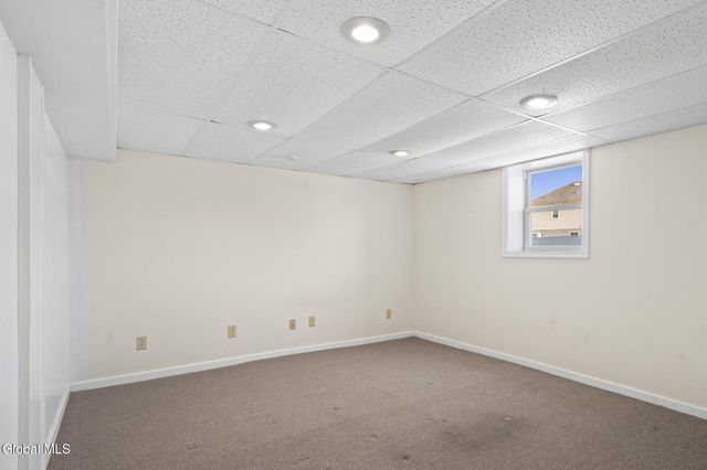 28 Dogwood Lane, Colonie, NY 12211