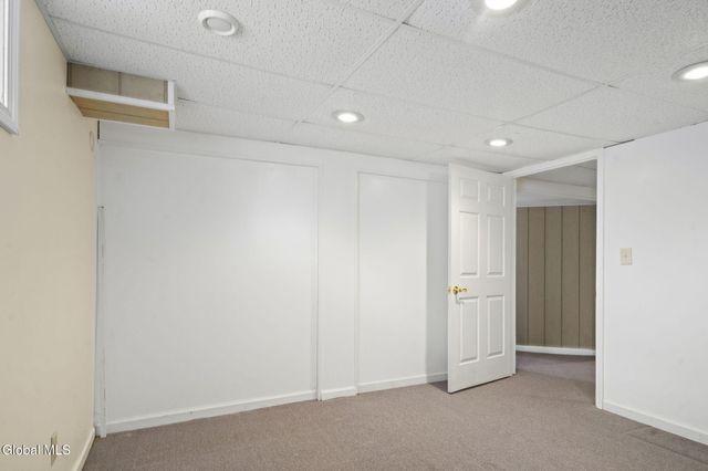 28 Dogwood Lane, Colonie, NY 12211