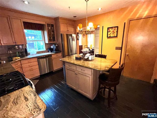 62 Tuxedo Avenue, Hawthorne, NJ 07506