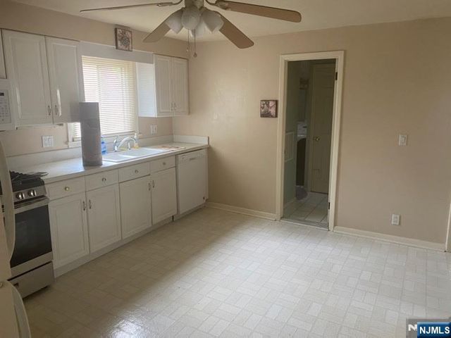 62 Tuxedo Avenue, Hawthorne, NJ 07506