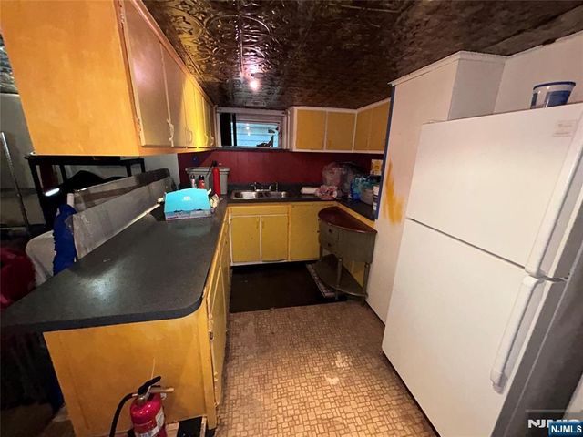 62 Tuxedo Avenue, Hawthorne, NJ 07506