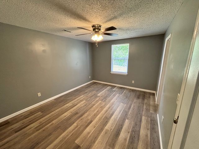3421 Meadow Ct, Nashville, TN 37207