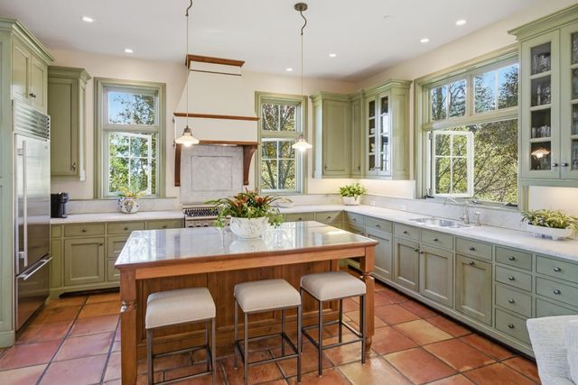 950 Espinosa Road, Woodside, CA 94062